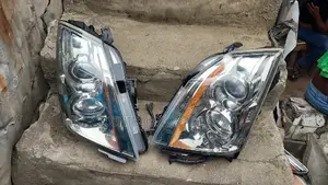 Headlamp Cadilac CTS 2010