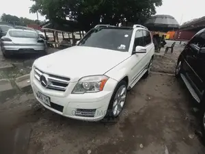 Mercedes-Benz GLK-Class 350 4MATIC 2010 White