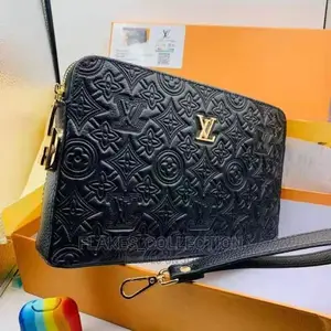 LV Men Purse