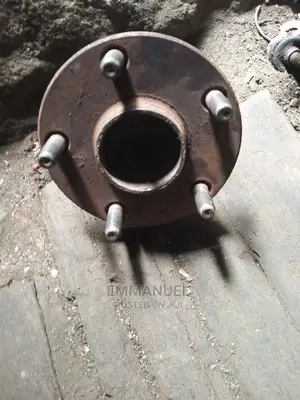 Back Hub Lexus Is250 and Lexus Gs300 Gs350