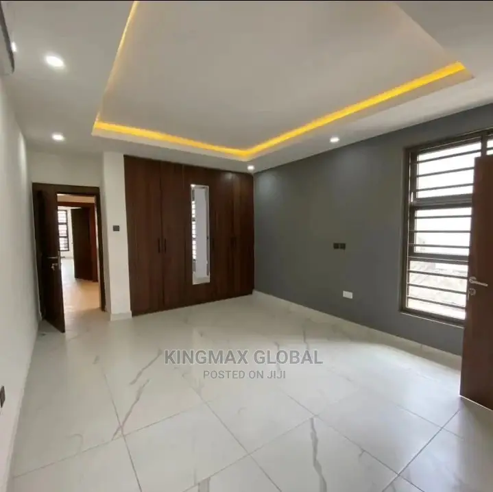 3bdrm Apartment in Luxury Apartments, Wuse 2 for rent