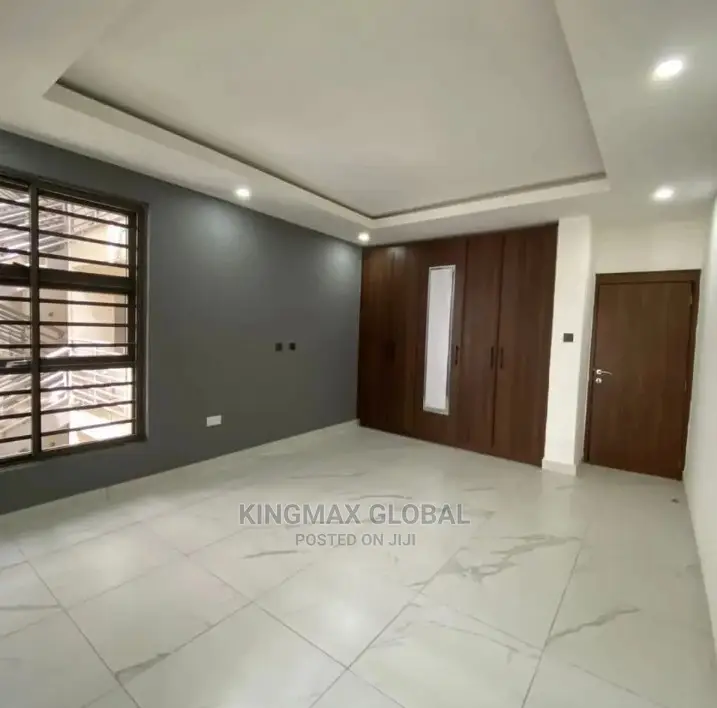 3bdrm Apartment in Luxury Apartments, Wuse 2 for rent