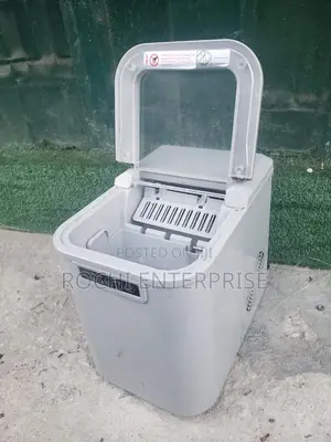 Ice Cube Machine