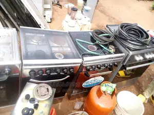 Tokunbo Barely Used 4 Burner Standing Gas Cooker With Oven
