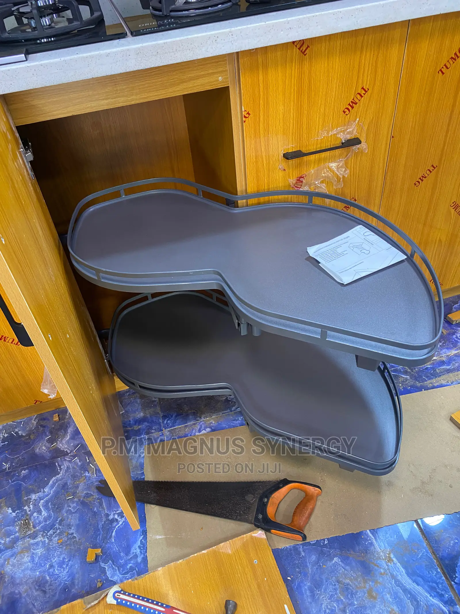 Cabinet Inbuilt West Bin.
