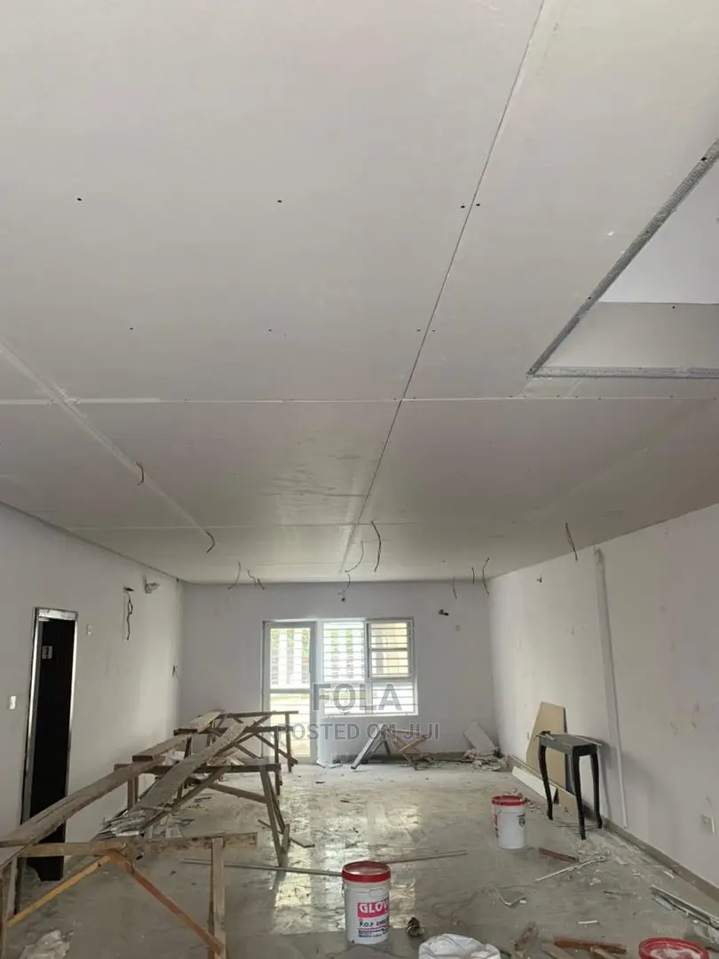 Drywall Ceiling With Screeding