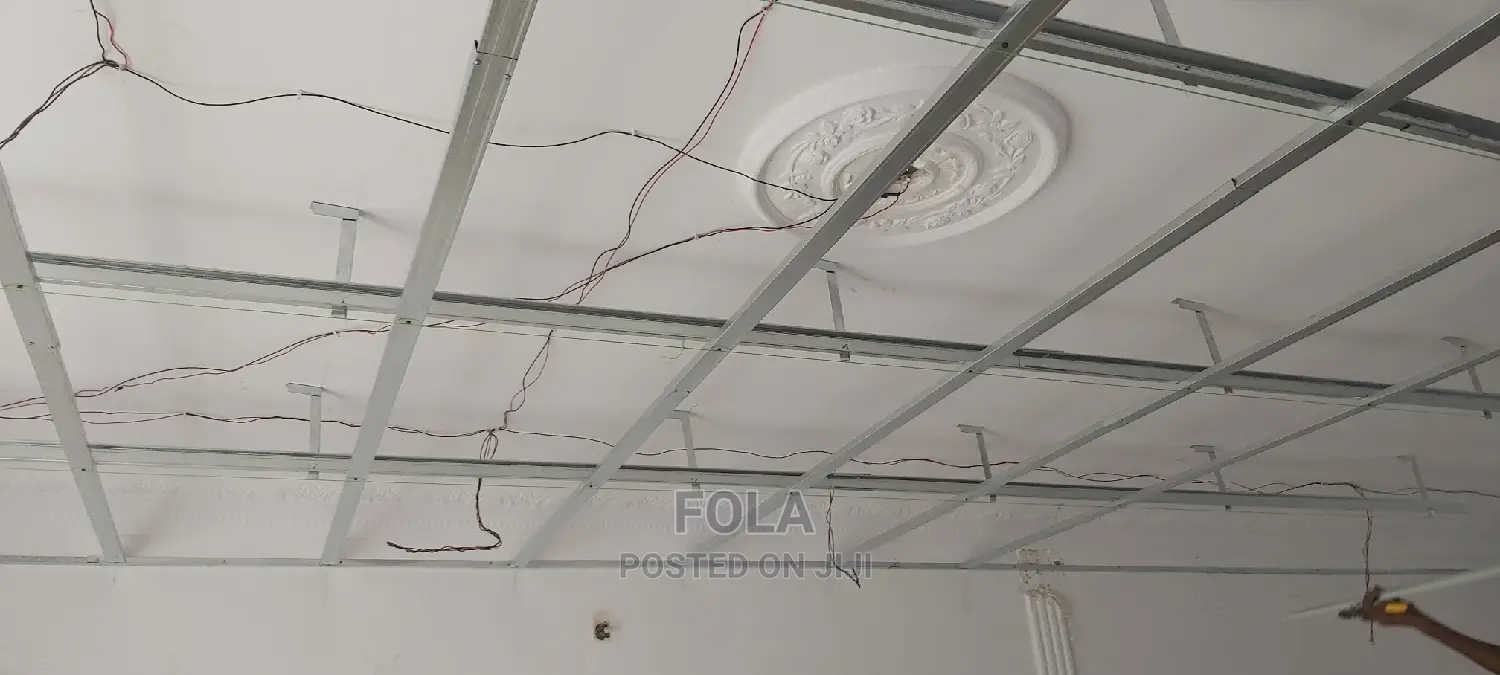 Drywall Ceiling With Screeding