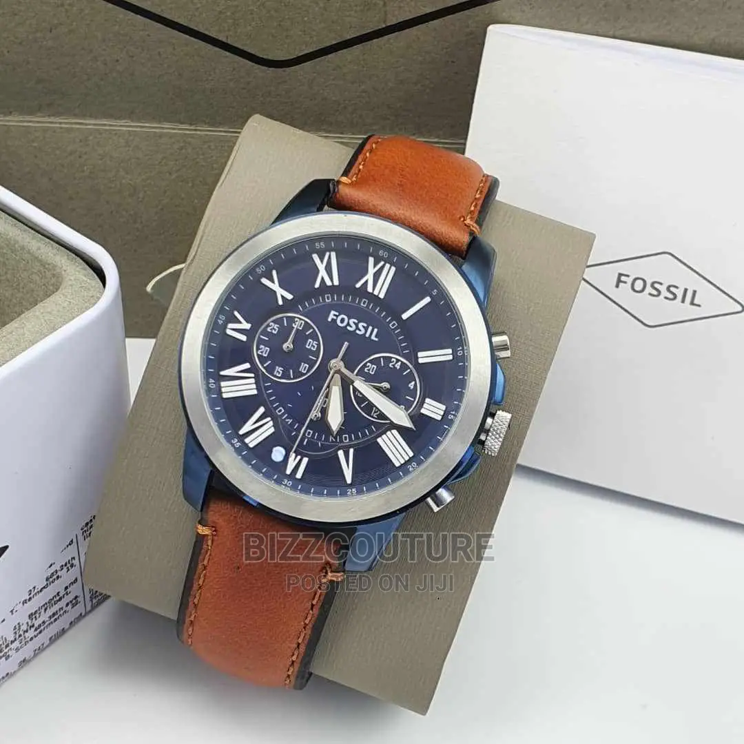 Original FOSSIL Leather Watch Available in Store
