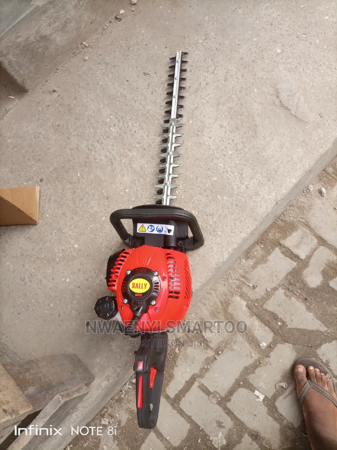 Hedge Trimmer Machine