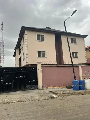 Furnished 3bdrm Block of Flats in Oke-Ira Ogba for sale