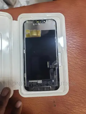 iPhone 13 Screen