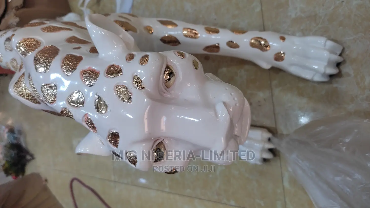 Big White and Gold Leopard Sculpture Decoration