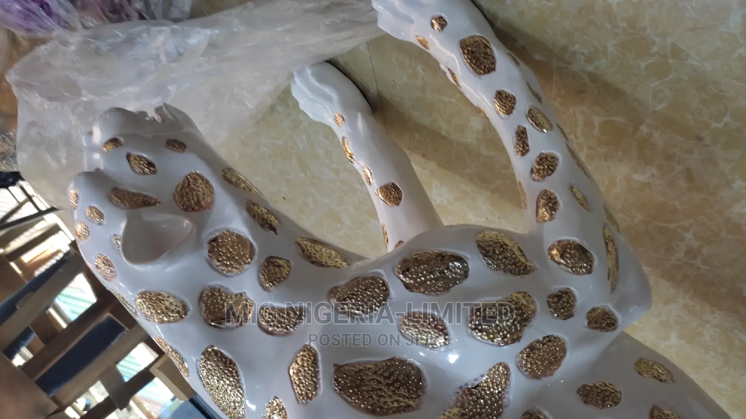 Big White and Gold Leopard Sculpture Decoration