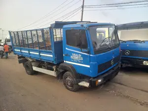 Mercedes Truck 814 Tipper Blue