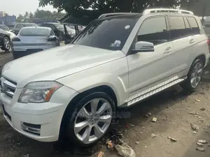 Mercedes-Benz GLK-Class 350 4MATIC 2011 White