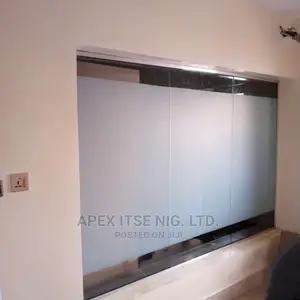 Glass Entr Partition
