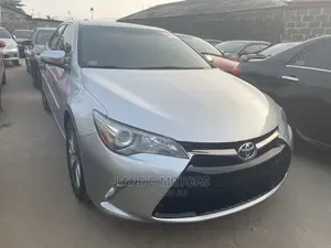 Toyota Camry 2016 Silver