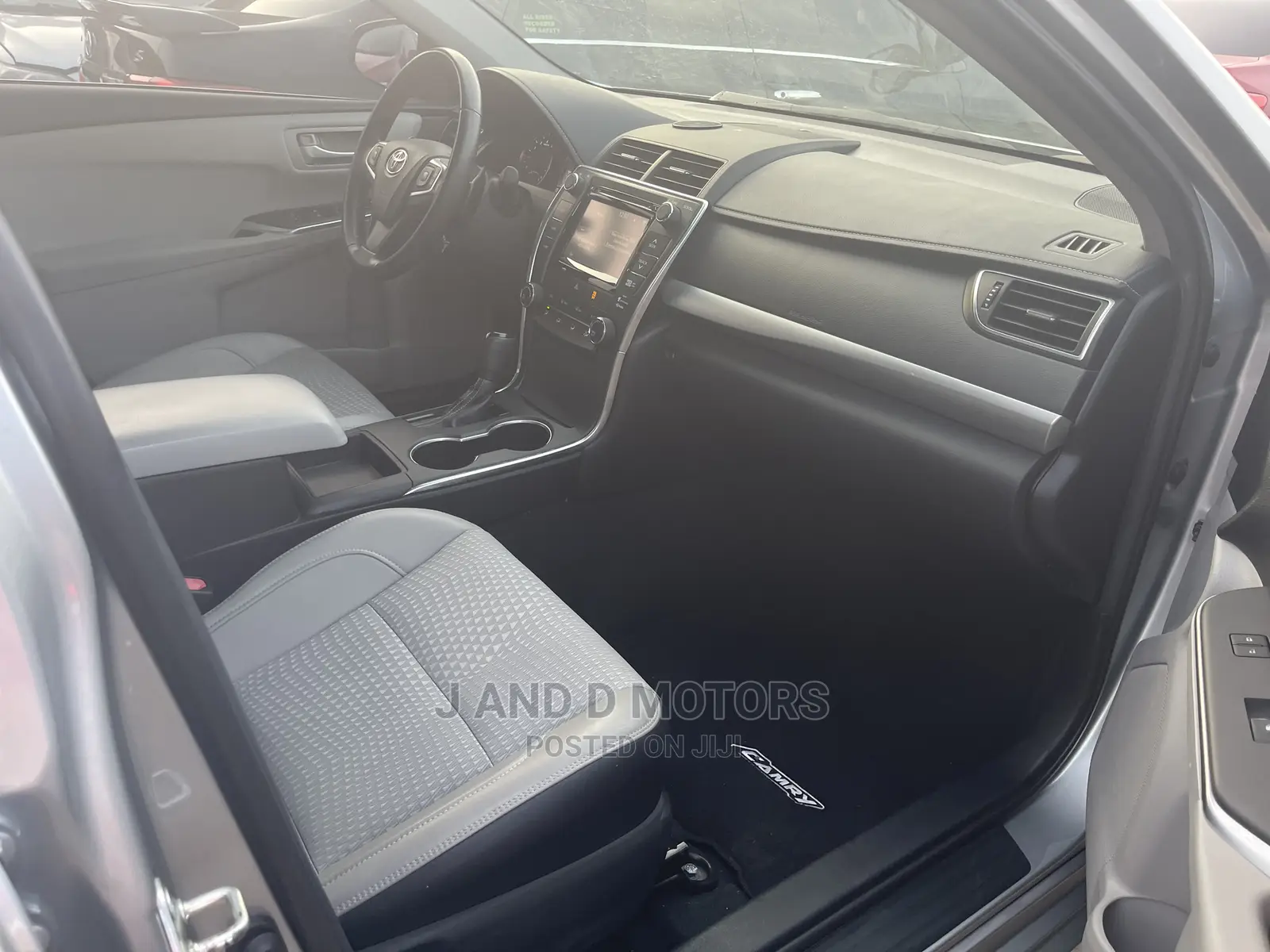 Toyota Camry 2016 Silver