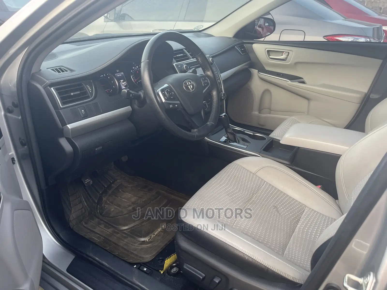 Toyota Camry 2016 Silver