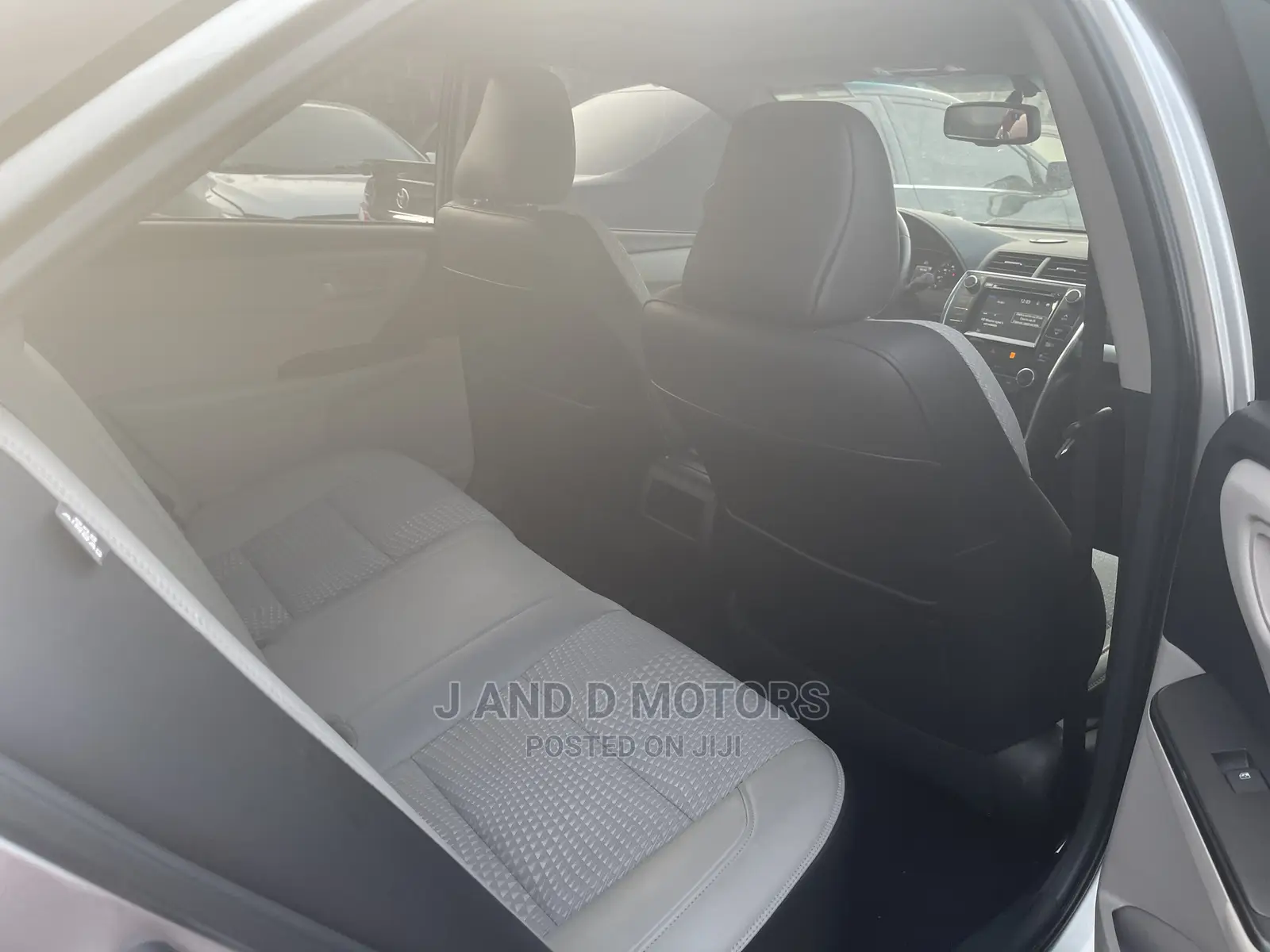 Toyota Camry 2016 Silver