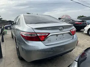 Toyota Camry 2016 Silver