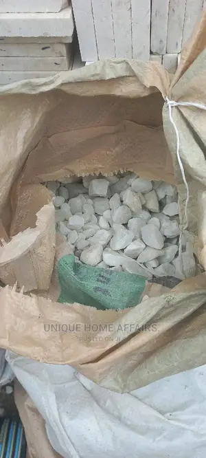White Stone Chipping