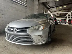Toyota Camry 2016 Silver