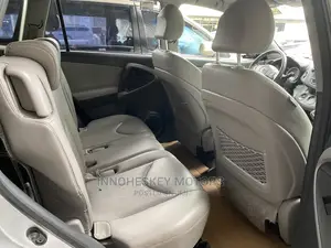 Toyota RAV4 Limited V6 4x4 2007 Silver