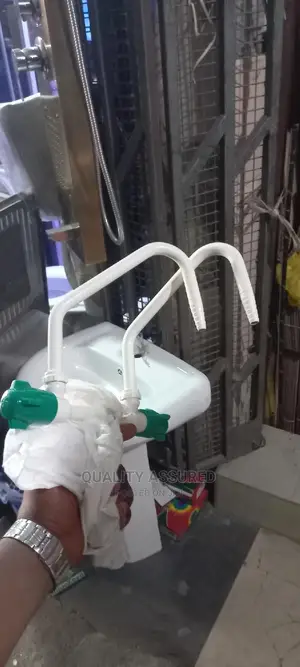 Lab Double Head Tap