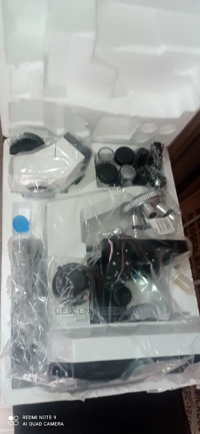 Microscope