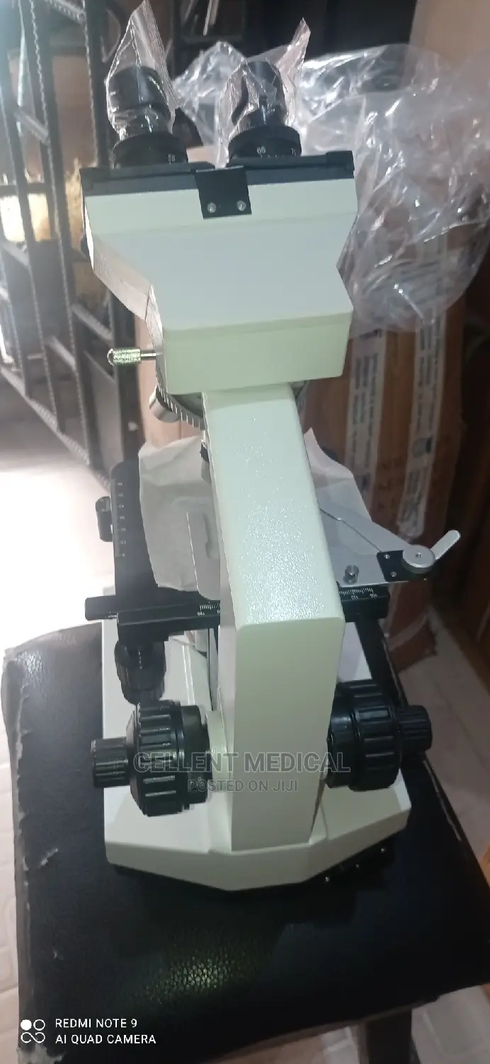 Microscope