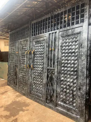 Superior Design Swing Gate