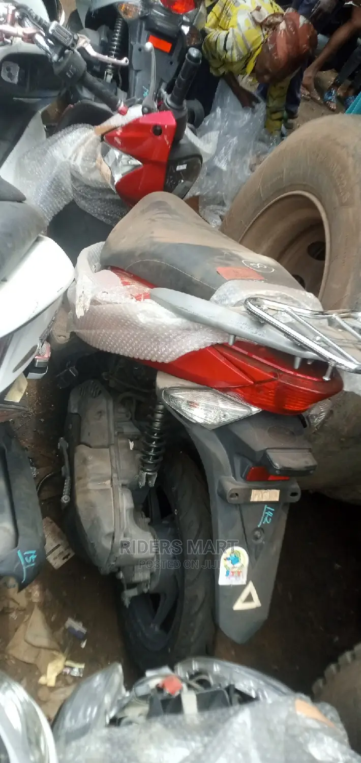 Honda Dio 2022 Red