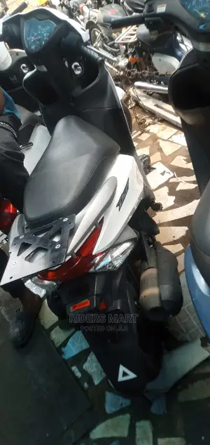 Honda Dio 2022 Red