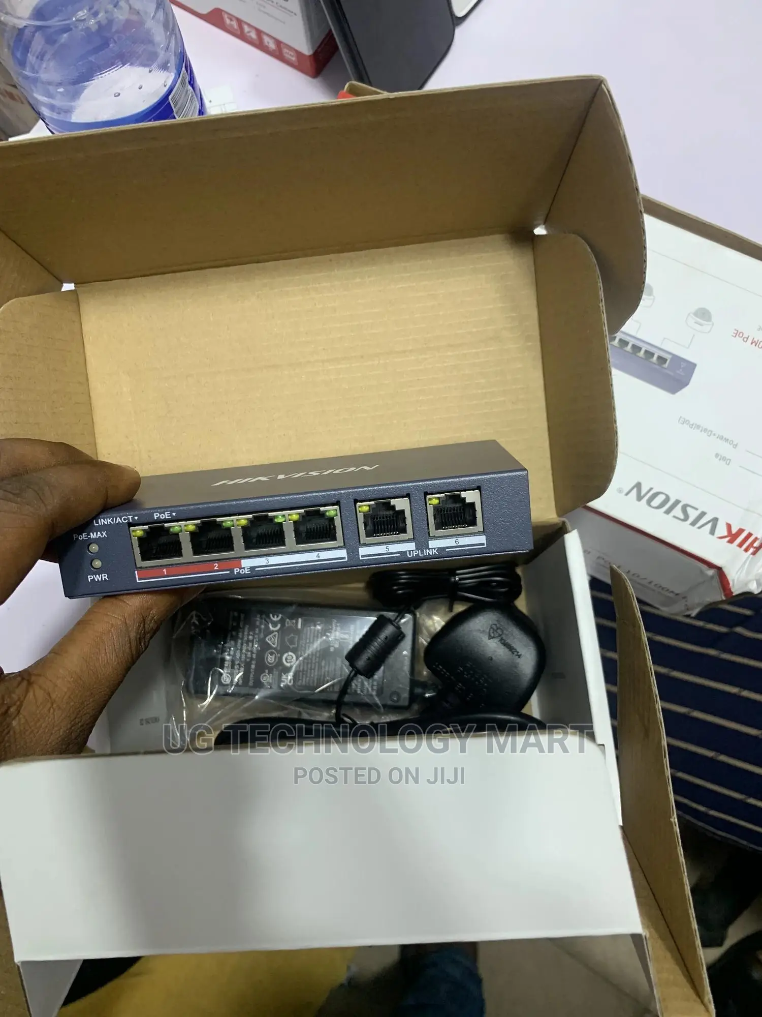 Hikvision 4 Poe Switch DS-3E0105P-E(C)