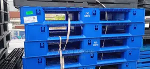 Static Plastic Pallets for Storage