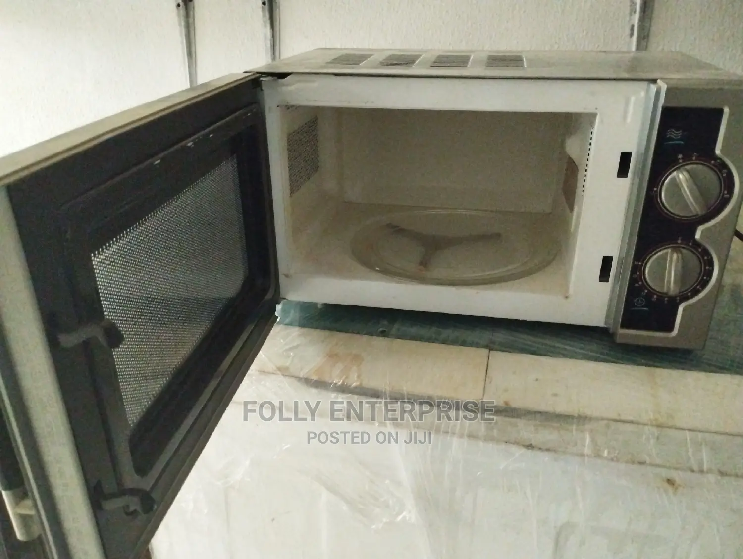 Microwave Oven