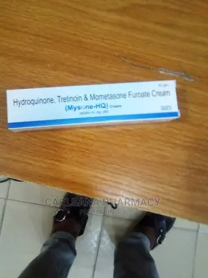 Tretinoin, Mometasone Hydroquinone Cream