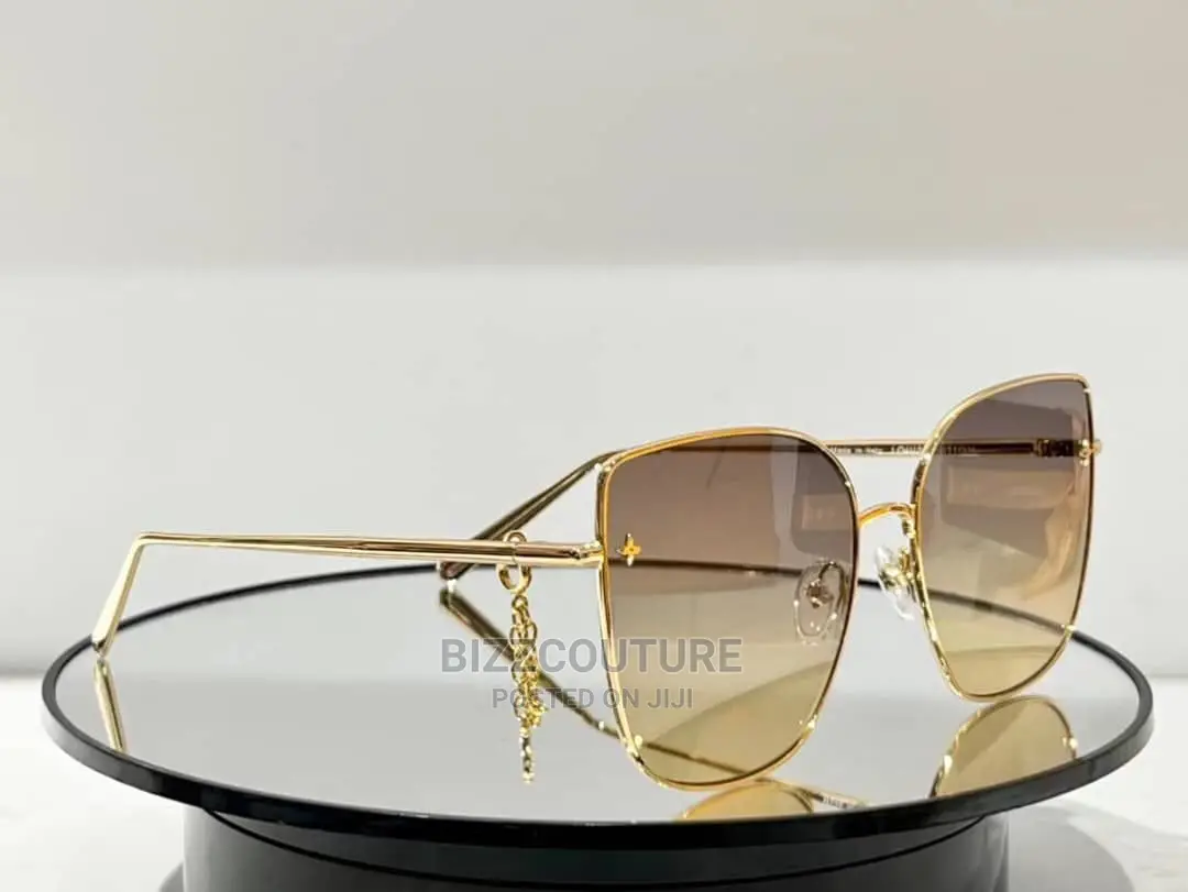 Original LOUIS VUITTON Sunglasses Available in Store