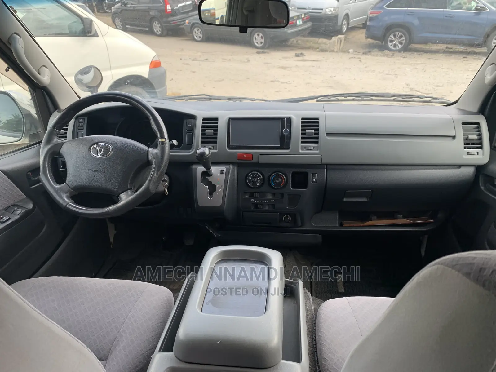 Toyota HiAce 2012 White