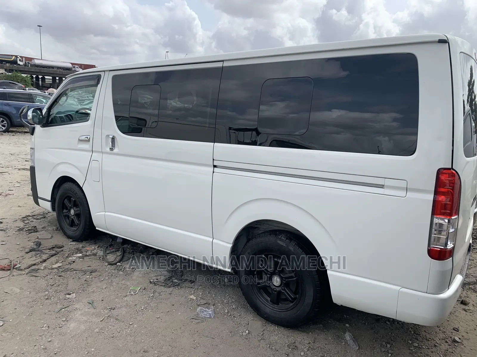 Toyota HiAce 2012 White