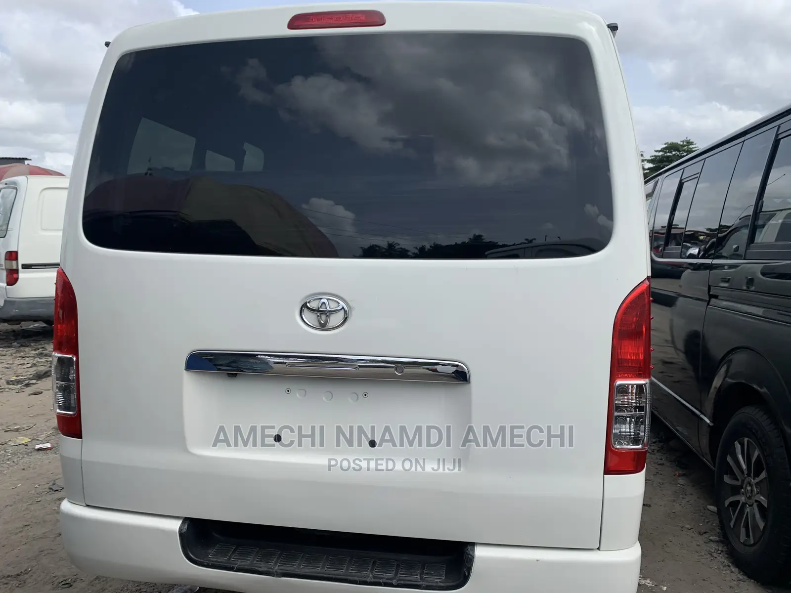 Toyota HiAce 2012 White