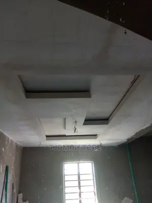Pop Celine Design and Wall Screeding