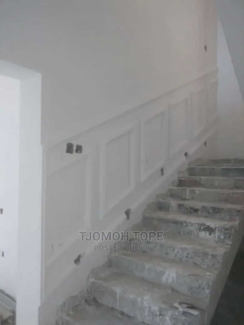 Pop Celine Design and Wall Screeding