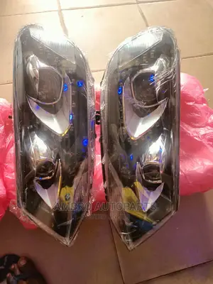 Head Lamp Volkswagen Toureg 2013