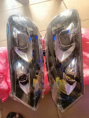 Head Lamp Volkswagen Toureg 2013