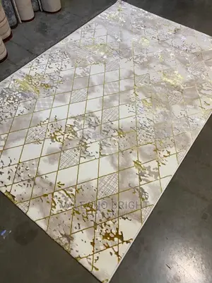 Centre Rug and Wall to Wall Rug