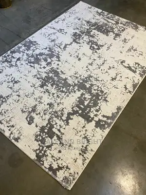 Centre Rug and Wall to Wall Rug