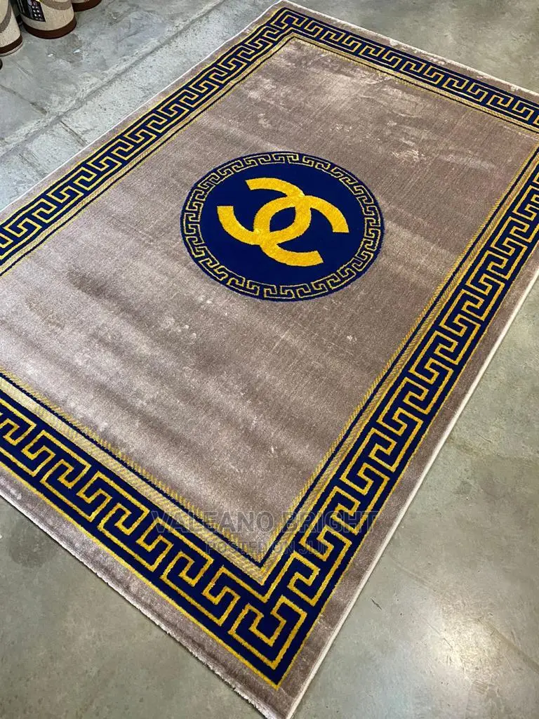 Centre Rug and Wall to Wall Rug