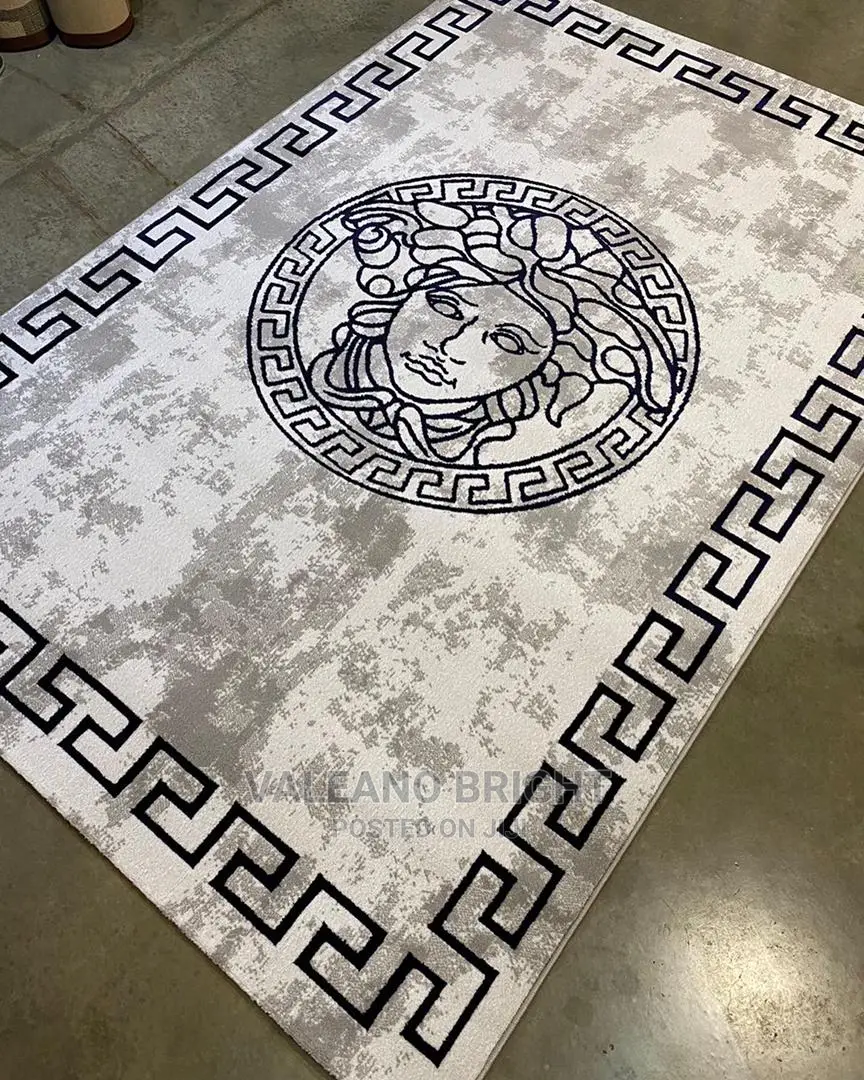 Centre Rug and Wall to Wall Rug